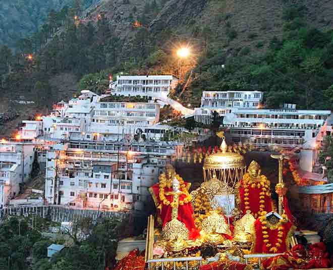Vaishno Devi Yatra Guide: Trek Route, Helicopter Booking, Best Time & Travel Tips